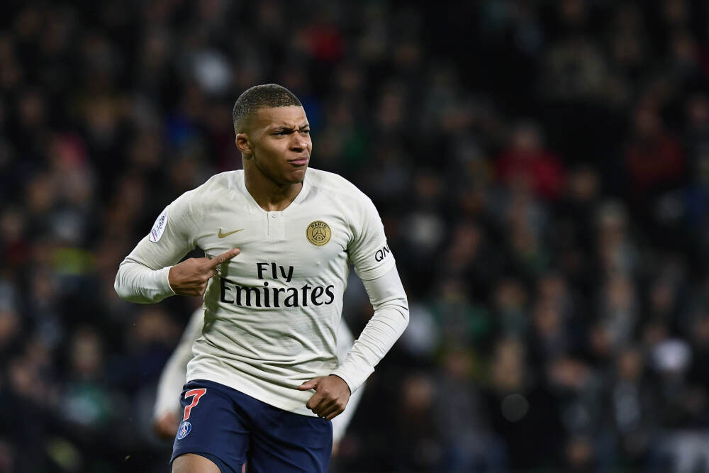 连续提了六年，中央定调明年经济“内需主导”：延续国补，减少消费限制